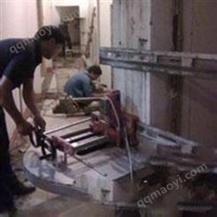 蜘蛛人修窗户漏水打胶高空安装拆除玻璃打胶防水